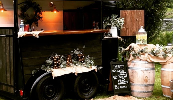 Visita en nuestra web la flota de vehículos de Alquiler bar móvil.